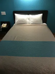 Motel 6-Raleigh, NC - North - Room