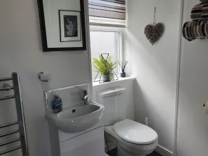 Slater's - Bathroom