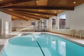 Delta Hotels by Marriott Helena Colonial - Piscine