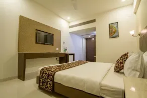 The Grand Vinayak Hotel - Room