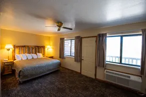 Super 8 by Wyndham Bridgeview of Mackinaw City - Chambre