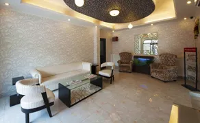 Hotel Pitrashish Premium - Lobby sitting area