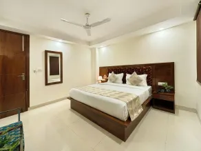 Hotel Emblem Suites Delhi Airport - Camera