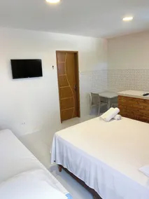 Iapoi Suites E Flats - Habitación