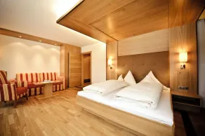 Suite, shower or bath, toilet - Camera
