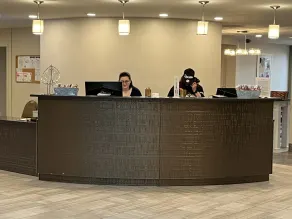Orangewood Inn & Suites Kansas City Airport - Réception