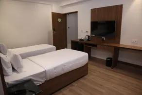 Hotel Sharda Residency - Room