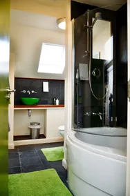 Royal Forester Country Inn - Bathroom
