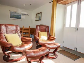 Wheal Honey - Interior