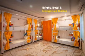 goSTOPS Gurugram, Baani Square PLUS - Private Rooms & Dorms - Værelse
