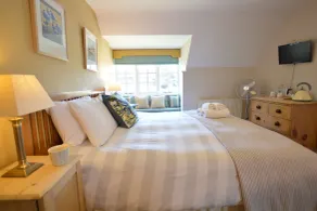 The Dolphin Inn - Room