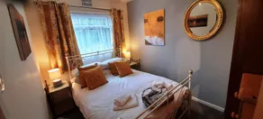 Sheena's Dartmouth Chalets - Room