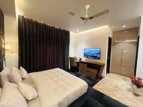 Eminence The Corbett - Room