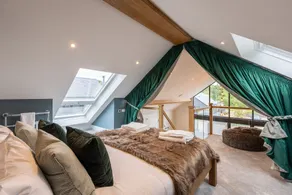 Foxes Den - Room
