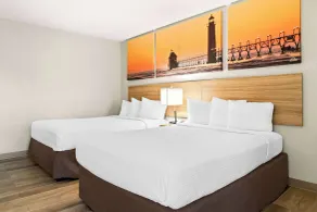 Days Inn & Suites by Wyndham Warren - Habitación