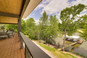Waterfront Grand Lake Family House w/ Game Room! - Innenbereich