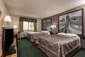 Super 8 by Wyndham Carrollton - Zimmer