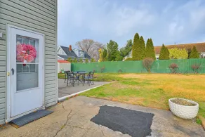 2 Mi to UBS Arena: Wfh-friendly Couple's Retreat - Interior