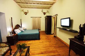 The Hive Cottage By Royal Collection - Room