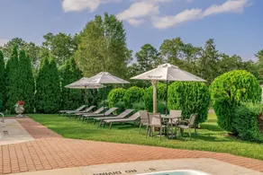 Chateau Renault - Pool