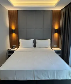 Center Hill Hotel - Room