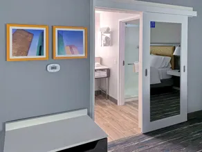 Hampton Inn & Suites Houston East Beltway 8 - Room