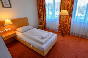 Motel55 - nettes Hotel mit Self Check-In in Villach, Warmbad - Rom