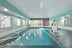 Holiday Inn Express & Suites New Cumberland by IHG - Piscine