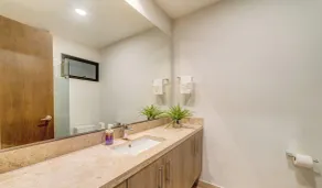 Syrena Home Living - Bathroom