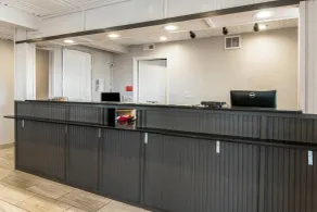 Econo Lodge - Conyers - Hall