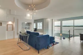 Indoor Pool + Waterfront Deck: Spacious Jay Home - Innenbereich