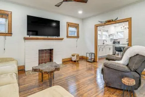 Walk to Marshall University: Home w/ Private Yard! - Intérieur