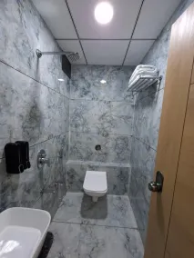 Matrushree Hotels - Near Shree Dwarkadhish Temple - Bathroom