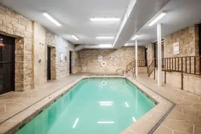 Econo Lodge Truman Inn - Pool