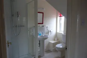 Railway Inn - Bathroom