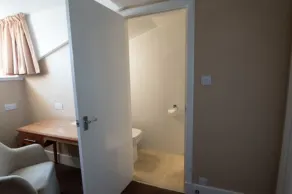 Laichmoray Hotel - Bathroom