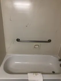 Quality Inn Rochester South - Bathroom