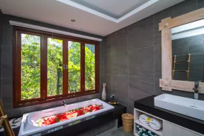 Ubud Hills Villas & Resort - Bathroom