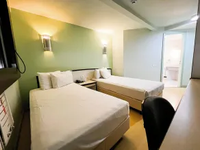 Master Curitiba Hotel - 1,6 km do Estádio Couto Pereira - Show - Room