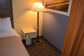 Days Inn by Wyndham Cadillac - Chambre