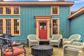 Hot Tub & Large Yard: Elegant Deansboro Getaway - Innvendig