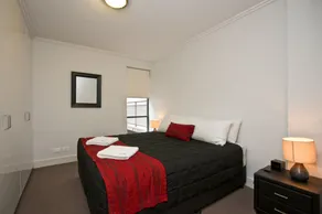 The Star Apartments - Room