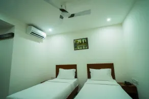 Welkin Hotel - Bathroom