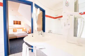 Hotel von Euch - Bathroom
