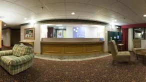 Holiday Inn Express Hotel & Suites Colby by IHG - Rezeption