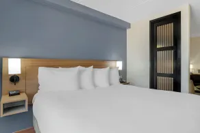 The IAH Houston Hotel - Chambre