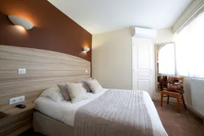 Logis Hôtel Auberge de la Rose - Værelse