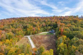 4 Mi to Stratton! Group Getaway w/ Deck & Views - Interiør
