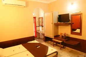 New Cape Hotel - Room