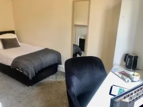 Mirfield Monastery B&B - Room